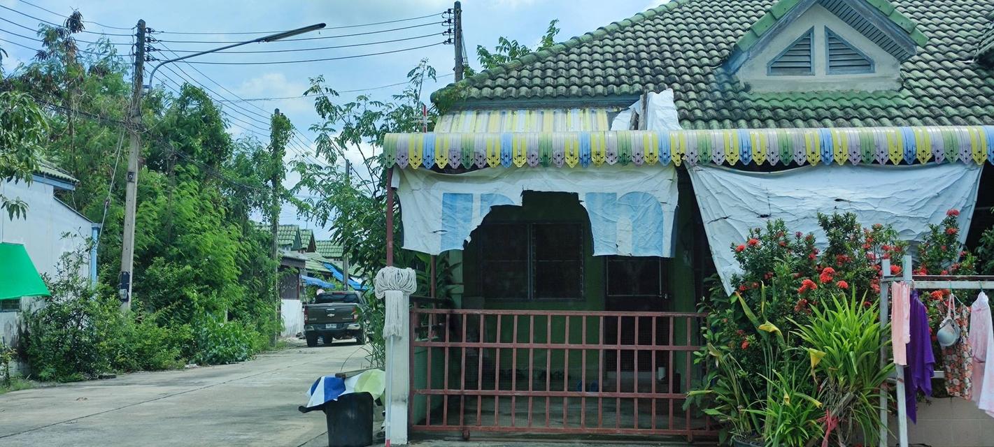 บ้านทาวน์เฮ้าส์ชั้นเดียว 2