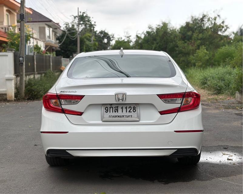 Honda accord  10