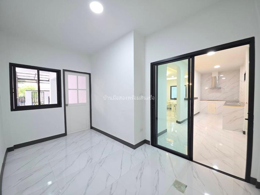 หมู่บ้านบุรีรมย์ คู้บอน 41 15