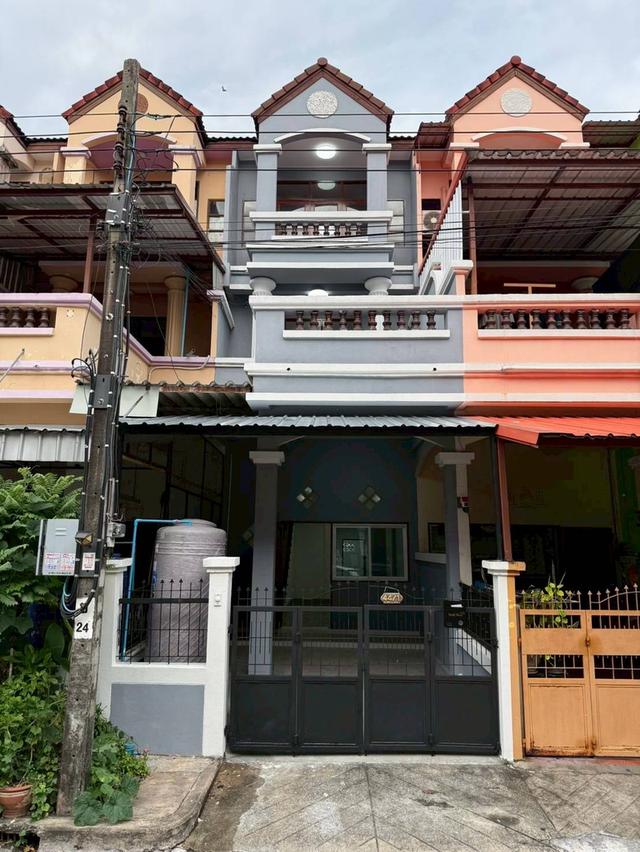 ขายด่วนทาวน์โฮม หมู่บ้านสวนหลวงโฮมเพลส ใกล้ซีคอนสแควร์ศรีนครินทร์ (N.1762) 1