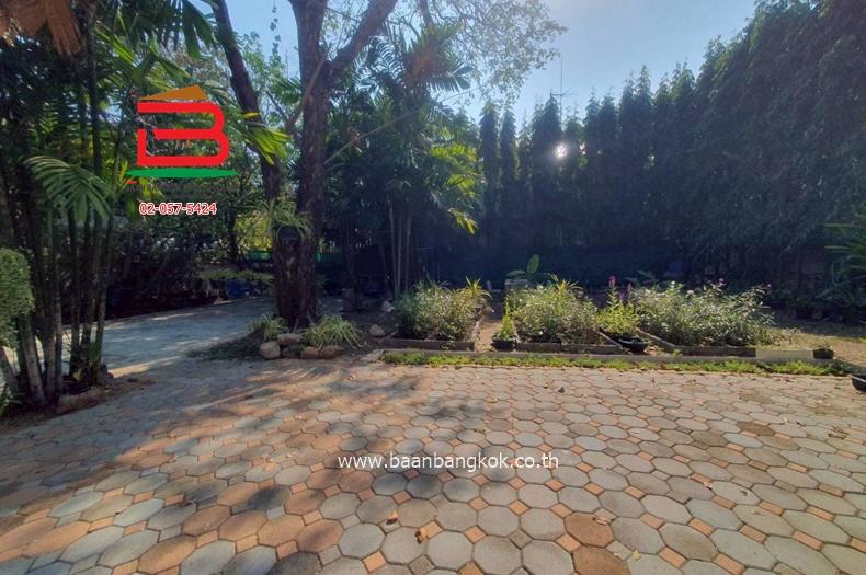 ที่ดินเปล่าในหมู่บ้านผกามาศ (St. Andrews International School ) เนื้อที่ 89.7 ตรว. แขวงสวนหลวง เขตสวนหลวง 5