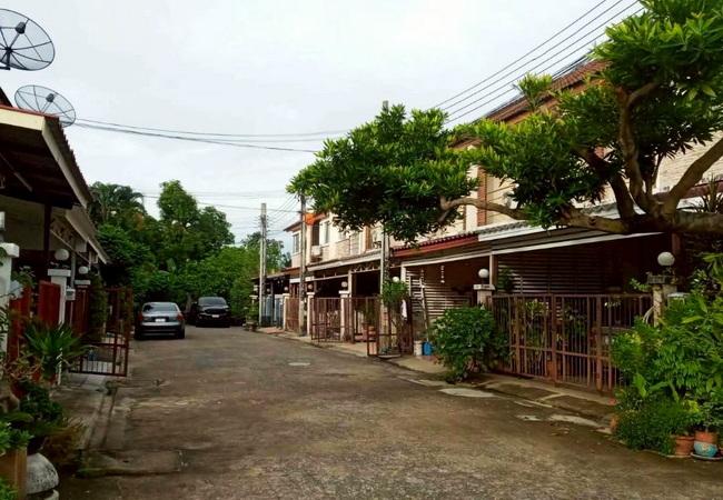 ขายทาวน์เฮ้าส์ หมู่บ้านจามจุรี พาร์ค ซอยรามอินทรา 5 ถนนรามอินทรา เขตบางเขน กรุงเทพมหานคร 1