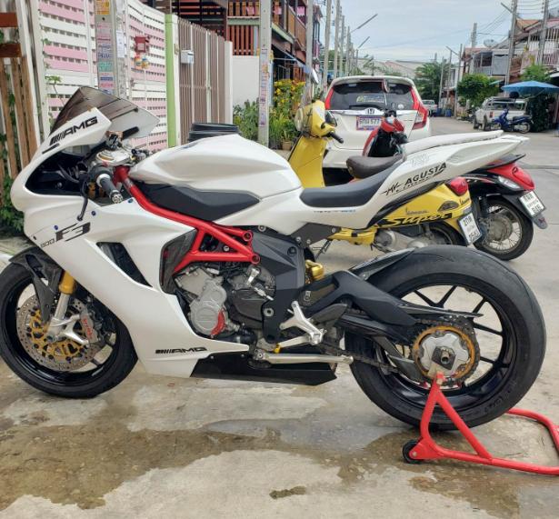 ขาย MV Agusta F3 สีขาว 6