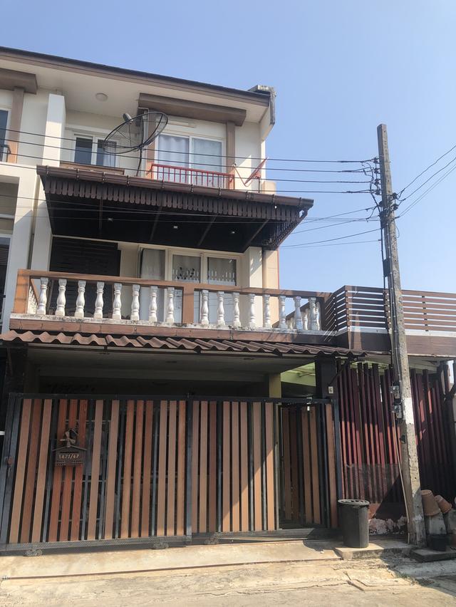 ทาวน์โฮม 3 ชั้น หลังมุม เพชรเกษม63 086 666 9013 1