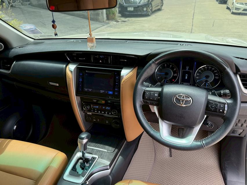 ขาย Toyoya Fortuner 2.8V 4wd ปี16 11