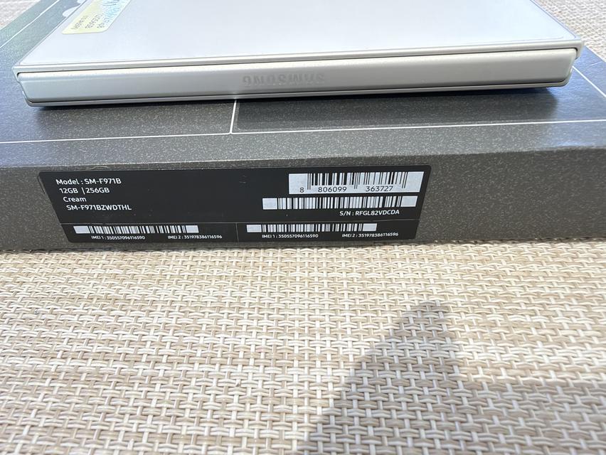 Samsung Fold 8 สีขาวเครื่องสวยมีประกันศูนย์ ผ่อนบัตรประชาชนใบเดียวได้ค่ะ รูปย่อยที่ 2