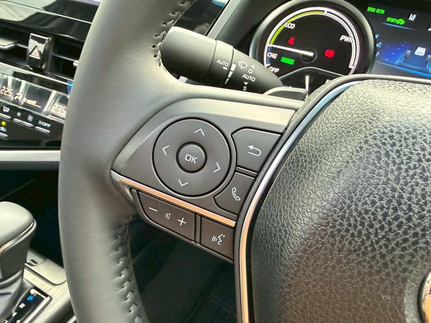 TOYOTA CAMRY 2.5 HEV Premium MNC Sunroof ปี23 สีขาวมุก สวยสุดในรุ่น มือเดียว สภาพป้ายแดง 12