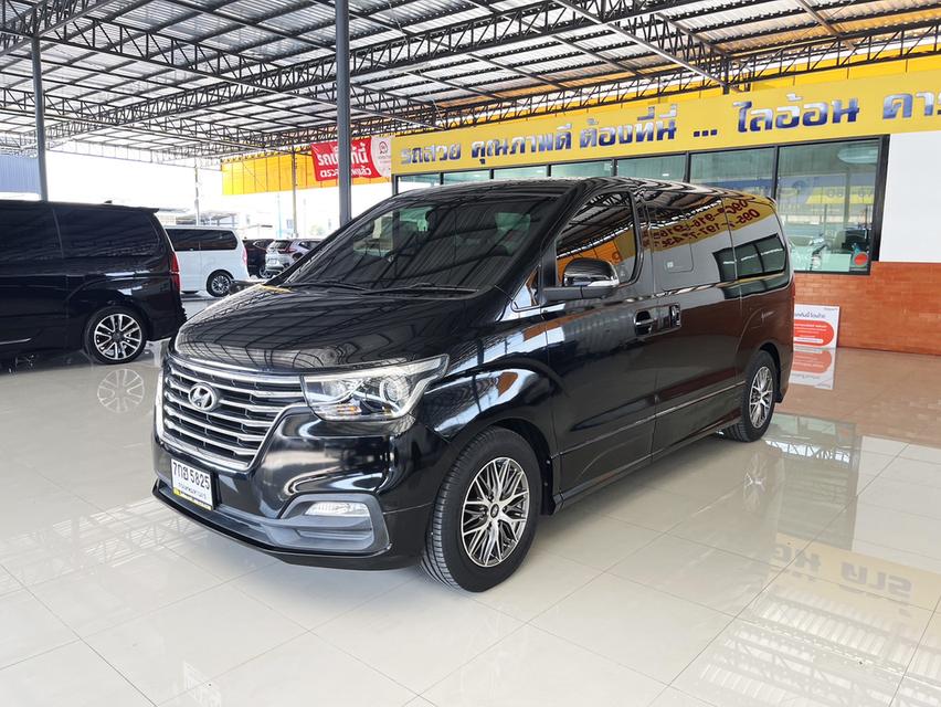  Hyundai Grand Starex 2.5 VIP (ปี 2018) Wagon AT