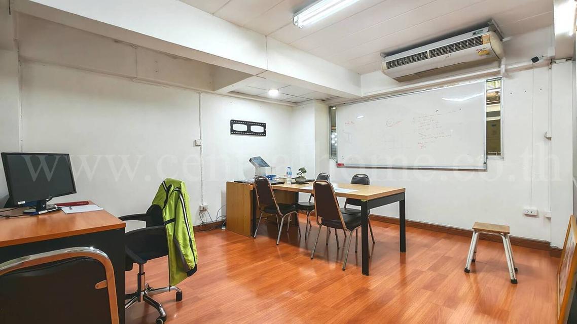 อาคารพาณิชย์ 4 ชั้นครึ่ง 2 คูหา ถนนพหลโยธิน (รังสิต - นวนคร) ใกล้ตลาดไท ถูกมาก 8