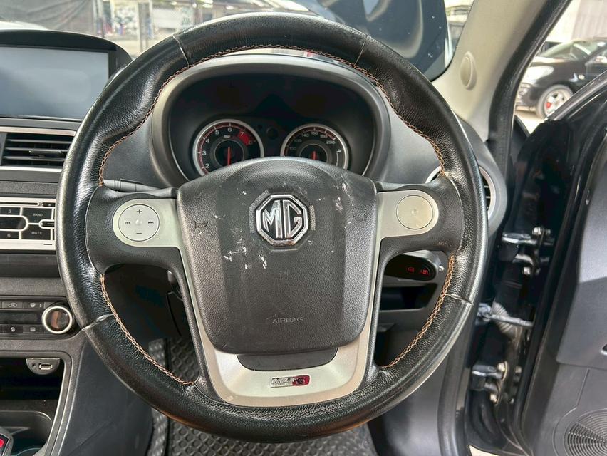 MG 3 1.5 Xross Sunroof AT ปี 2015 11