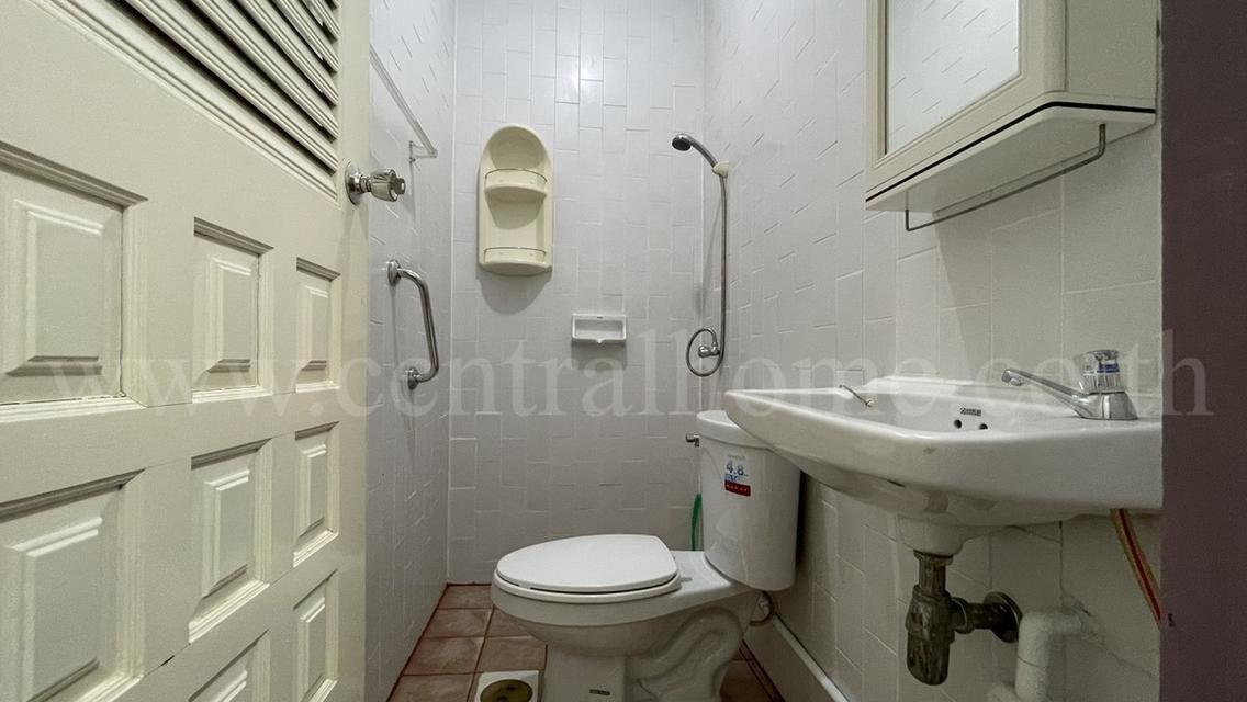 ทาวน์เฮ้าส์ 2 ชั้น ลาดพร้าว 101 ใกล้ MRT สถานีลาดพร้าว 101 พร้อมอยู่ 18