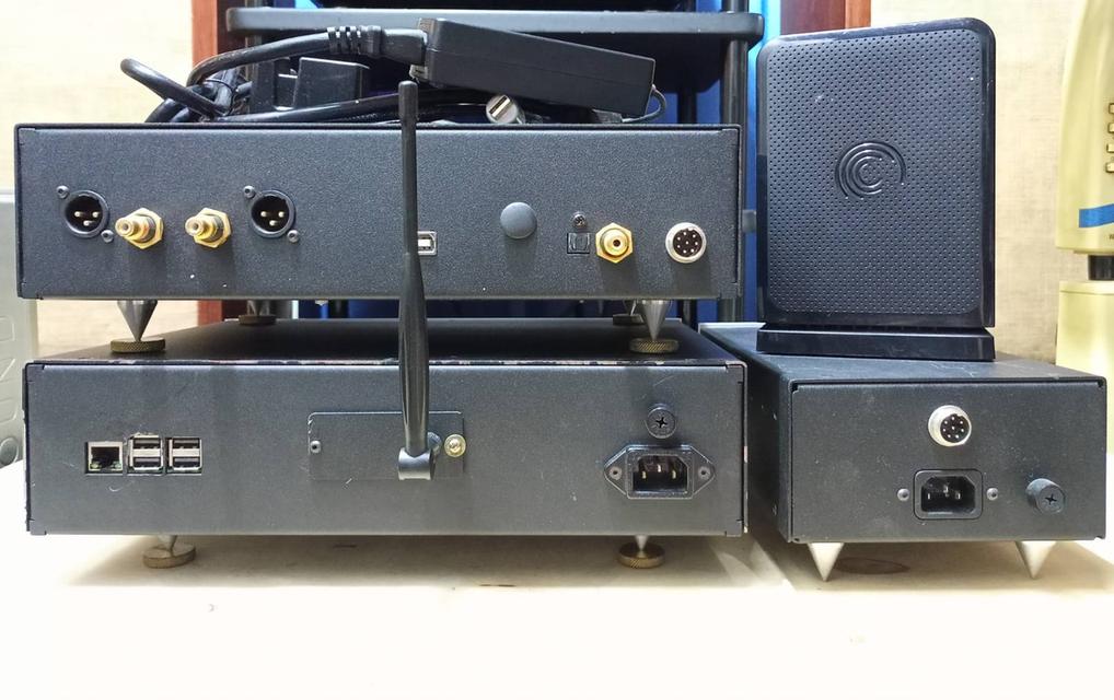 ขาย DAC + Transport รุ่นใหญ่ และอุปกรณ์อื่นๆ ครบชุด 7
