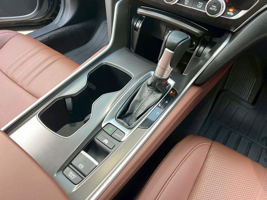 #Accord 2.0 eHEV TECH ปี 2021 สีดำ Top Sunroof ไมล์ 70,000 กม. โทร.0922639576 เอ๋  9