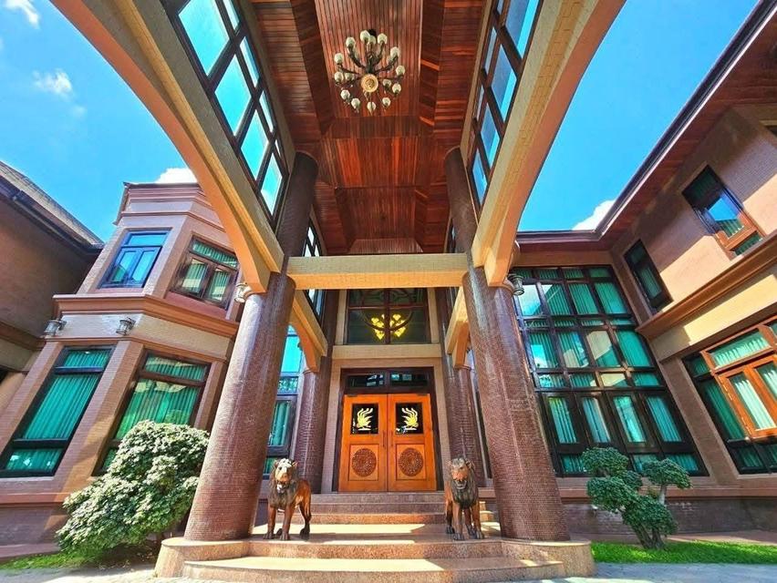 ขายคฤหาสน์หรู ในตัวเมืองศรีราชา ชลบุรี 10