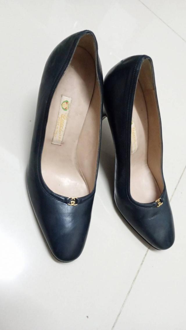 รองเท้าแบรนด์มือสองสภาพดี 3