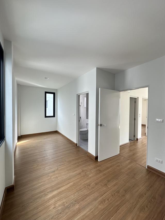 บ้านแฝด 3 ชั้น บ้านกลางเมือง ดิ อิดิชั่น ศรีนครินทร์-สวนหลวง  8