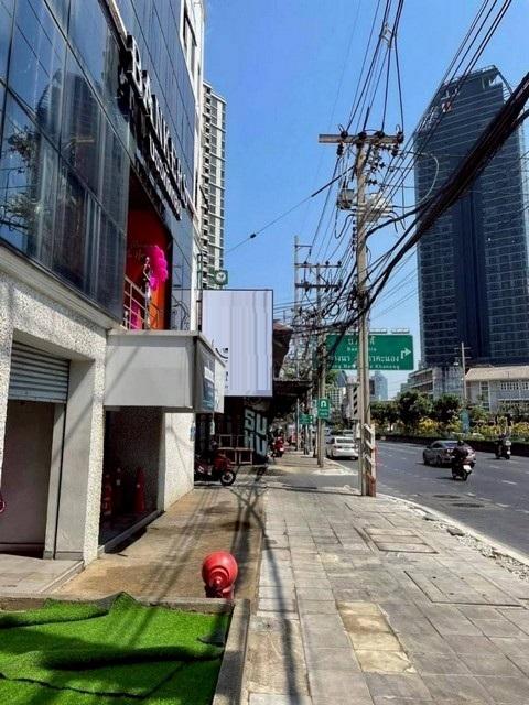 ให้เช่าอาคาร Stand Alone 385 ตรม ชั้น 1 และชั้น 2 ติดถนนใหญ่พระราม4 ติด MRT หัวลำโพง ใกล้จุฬา สามย่าน 2