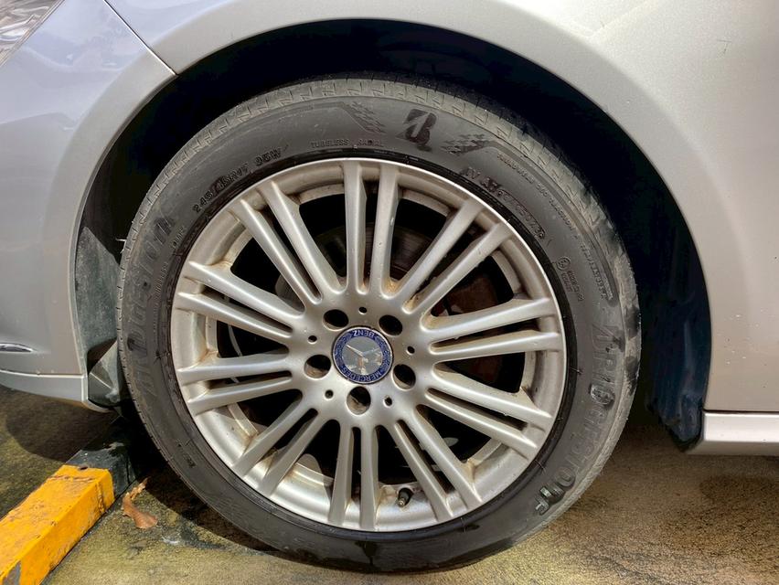 รถยนต์ Mercedes Benz รุ่น E 200 CGI BE ปี 2011 สีเทา 16