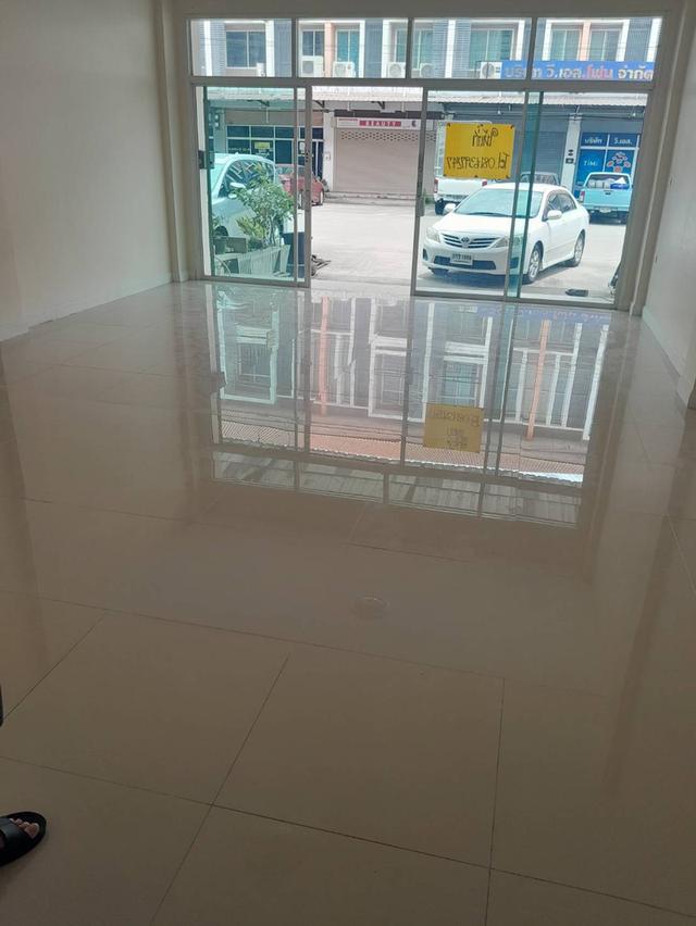 ให้เช่าอาคารพาณิชย์ 3 ชั้น ลำลูกกาคลอง 3 ทำเลดี พร้อมเข้าอยู่ ใกล้สถานีรถไฟฟ้า bts คูคต 5
