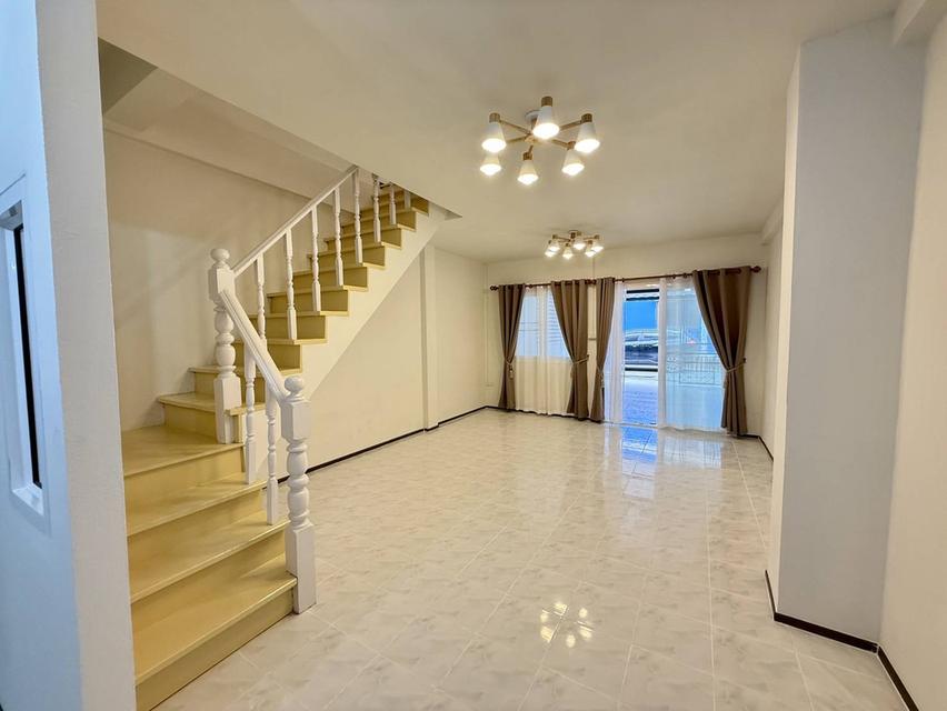 ทาวเฮ้า (ตลาดปลาอ่างศิลา ) รูปที่ 9