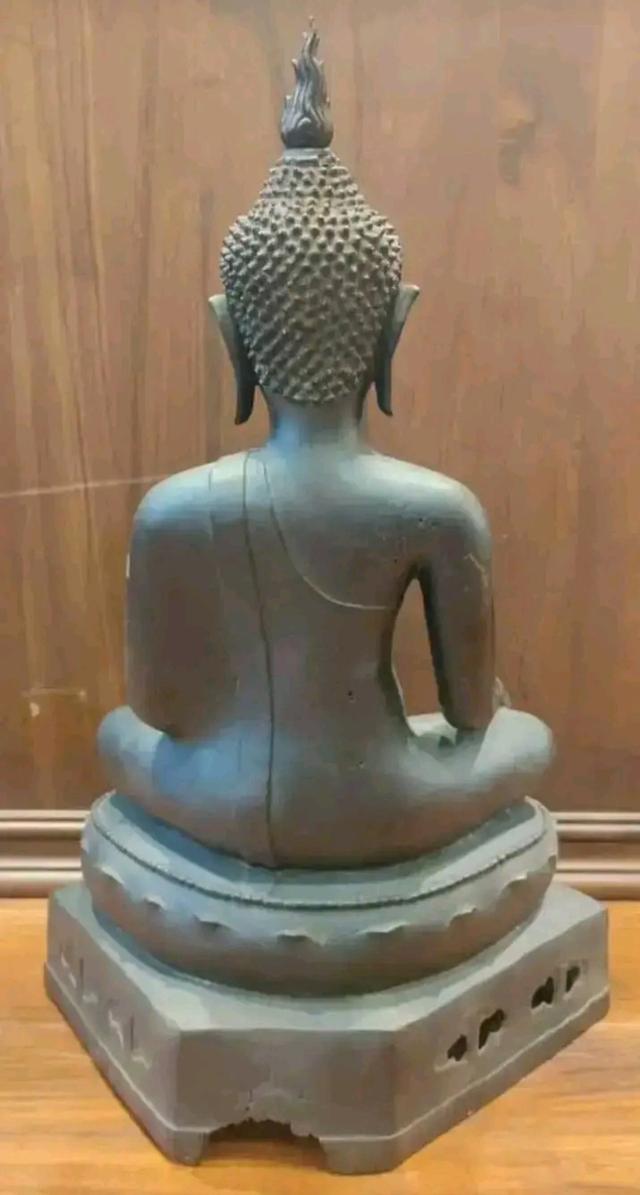พระบูชาเก่าหน้าตัก 7 นิ้ว