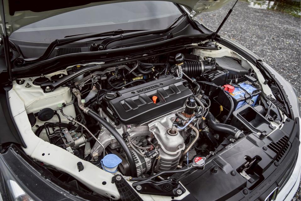 Honda Accord 2.0 E AT 2017 รถสวย พร้อมขับ 16