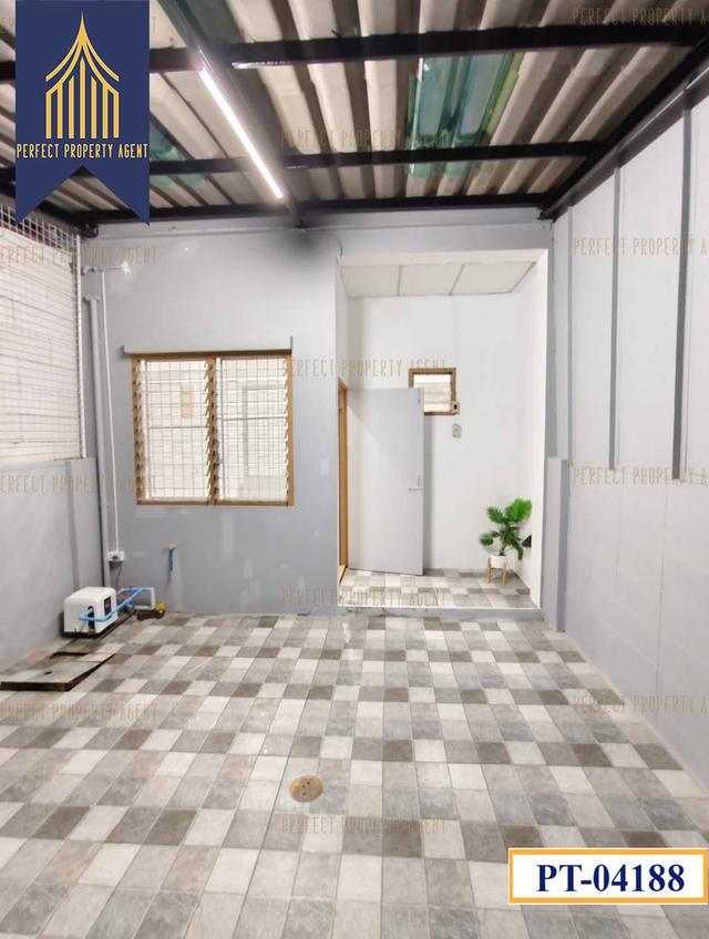 ขาย ทาวน์เฮ้าส์ วนารมย์ ฉลองกรุง 24 ทับยาว ลาดกระบัง ขายถูกมาก 5