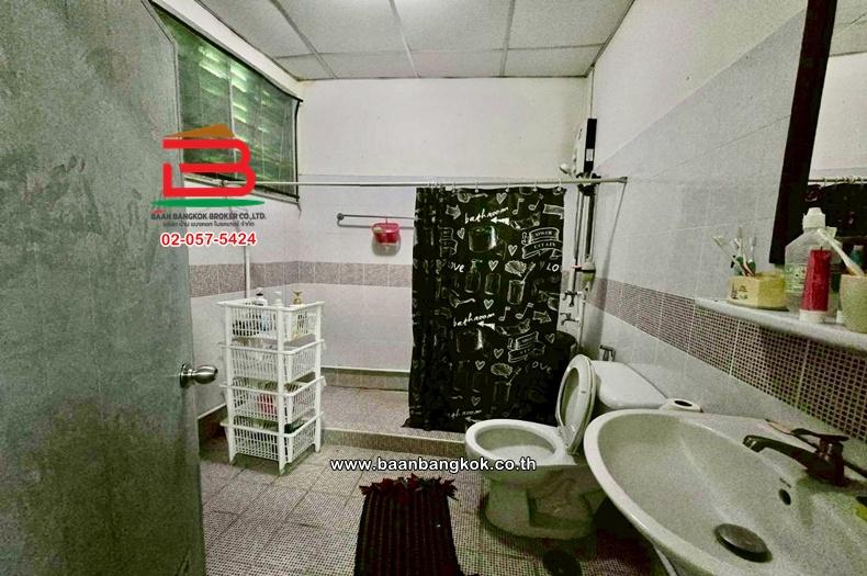 บ้านเดี่ยว เนื้อที่ 39.5 ตร.ว. หมู่บ้านเทพทิพย์นิเวศน์ ซอยย่อย 7 (ซอยสายไหม 10) ถนนพหลโยธิน แขวงสายไหม เขตสายไหม 11