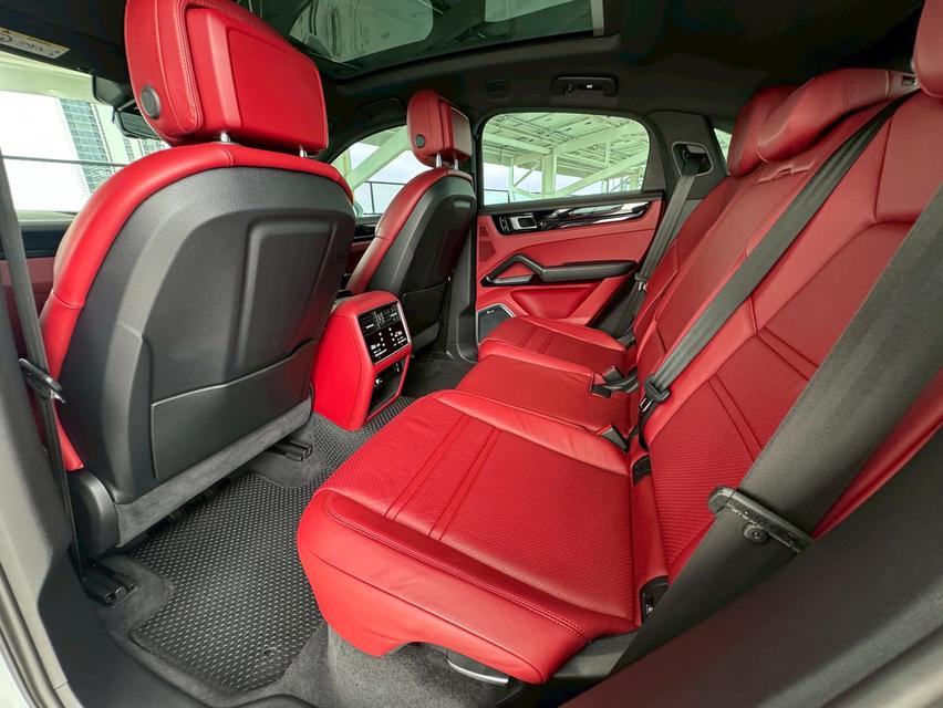 Cayenne e-hybrid Coupe 7