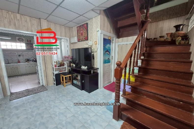  ทาวน์เฮาส์ หมู่บ้าน บัวทองธานี พาร์ค เนื้อที่ 21 ตรว. ตรงข้ามตลาดสมบัตรบุรี ถนนกาญจนาภิเษก ตำบลบางบัวทอง อำเภอบางบัวทอง จังหวัดนนทบุรี 6