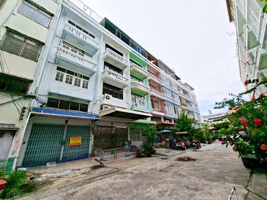 ขายอาคารพาณิชย์ 4 ชั้น ซอยจันทน์18/7 แยก4 เซนต์หลุยส์ สาทร 3