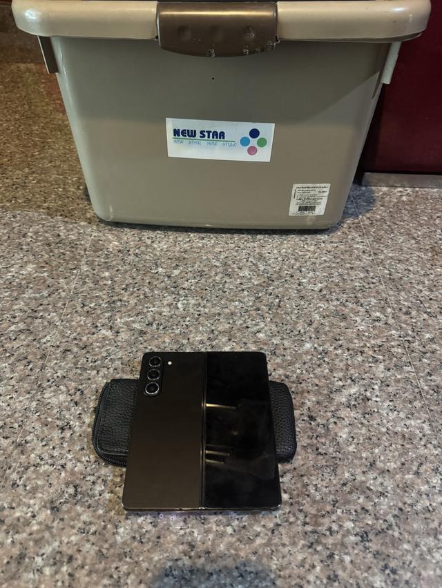 ขายๆๆๆถูกSamsungFold5สีPhontom Black 512กิ๊กสูนTrueสภาพสวยการใช้งานดีเยี่ยมทุกๆฟังชั่นเครื่องรีสโตได้ตลอดไม่มีติดแอคเค้าใดๆคับ ( จอกางสุดจอไม่มีจุดดำไ รูปที่ 2