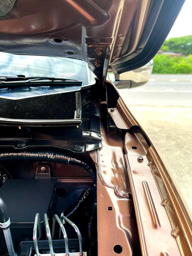 Nissan Navara NP300 2.5 VGS TURBO. V ท็อป MT เกียร์ธรรมดา ปี61 (2018) 15