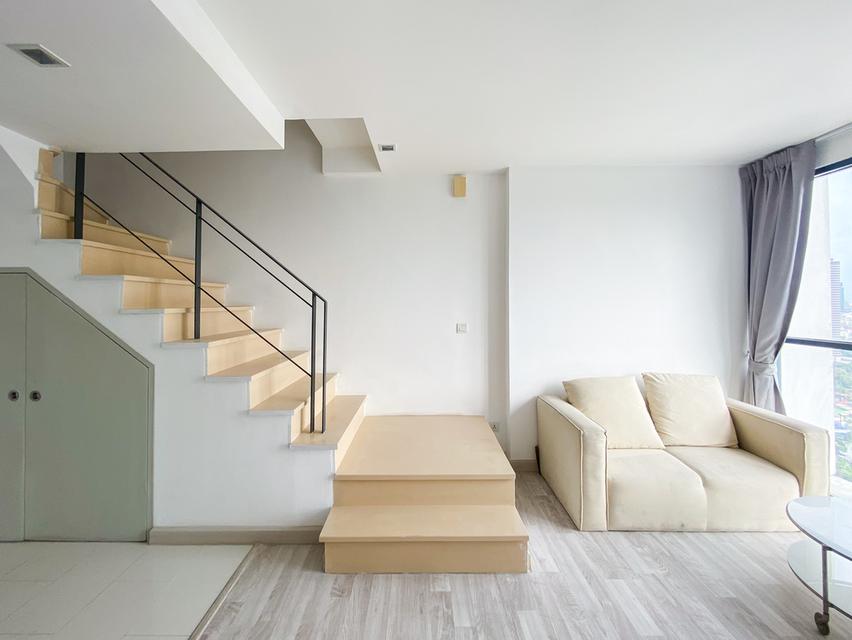🏙️ ห้อง Duplex ชั้นสูงวิวเมือง! ขาย คอนโด IDEO Mobi Sathorn (ไอดีโอ โมบิ สาทร) ติด BTS กรุงธนบุรี 61.29 ตร.ม. เพียง 7.5 ล้านบาท! 🏙️ 4