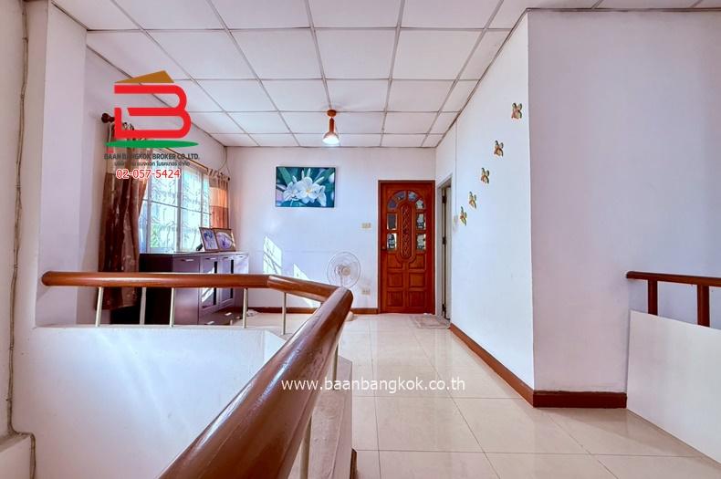 บ้านแฝด 2 ชั้น หมู่บ้านนันทนาการ์เด้น บางปลา 22 (ใกล้โรงพยาบาลจุฬารัตน์ 3 อินเตอร์) เนื้อที่ 36 ตรว. ตำบลบางปลา อำเภอบางพลี สมุทรปราการ 11