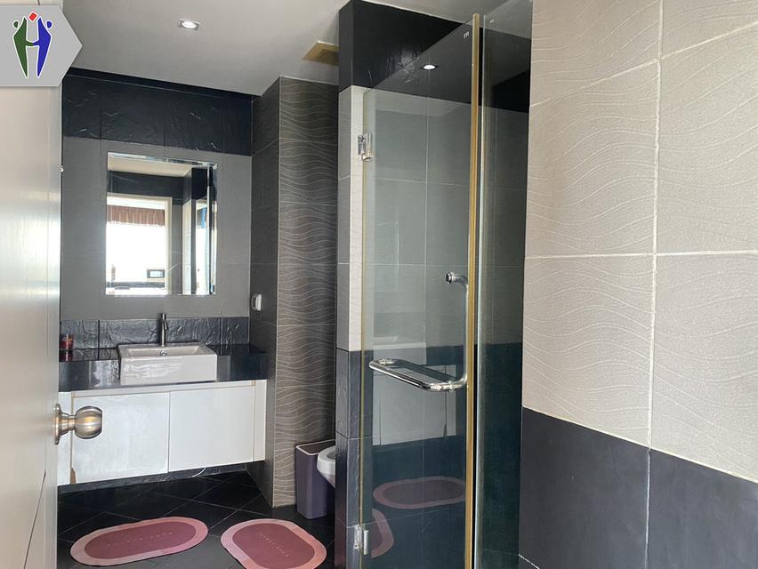 ให้เช่าคอนโดพัทยาใต้ 1 ห้องนอน ห้องมุม •	ขนาด 51 ตารางเมตร  1 ห้องนอน 1 ห้องน้ำ  •	ทีวี, 2 แอร์, ตู้เย็น •	บิ๊วอินครัวยุโรป เตาไฟฟ้า, เครื่องดูดควัน, 4