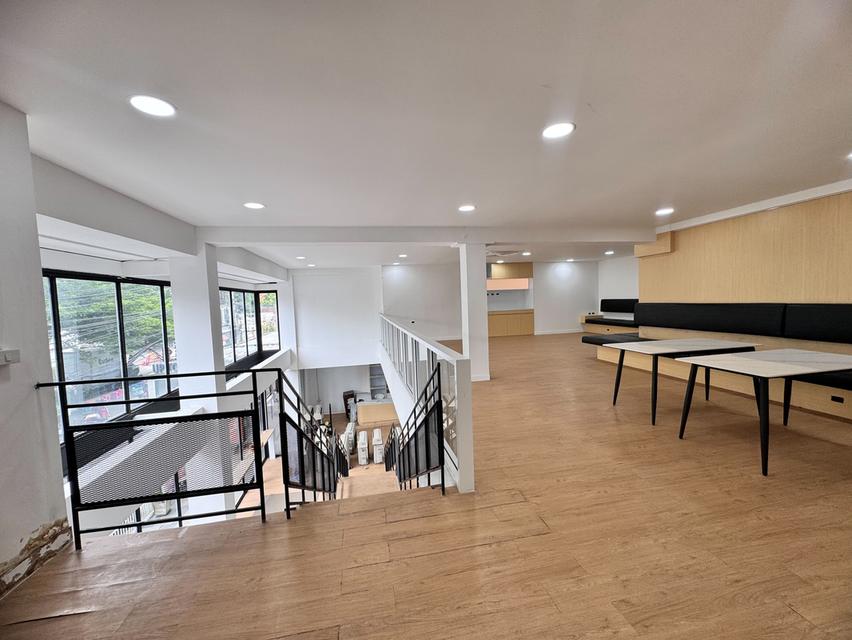 ให้เช่าพื้นที่ ชั้น 1 และชั้นลอย ทำเลเอกมัย ใกล้ BTS เอกมัย (N.1222) 17