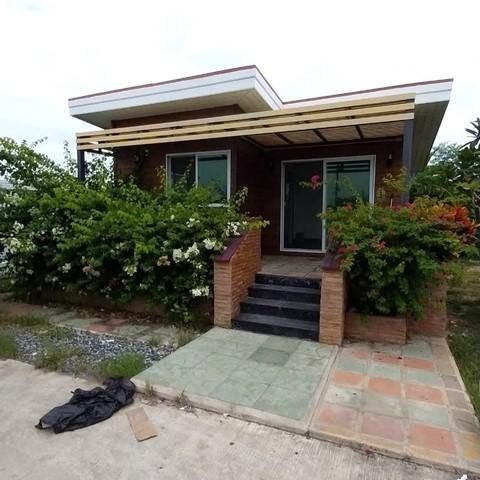 ขายและให้เช่าโกดังเมืองฉะเชิงเทรา พื้นที่ 2 ไร่ พื้นที่สีเหลือง โกดังประมาณ 400 ตารางเมตร มีบ้านน็อคดาวน์ 1 หลัง รั้วล้อ 6