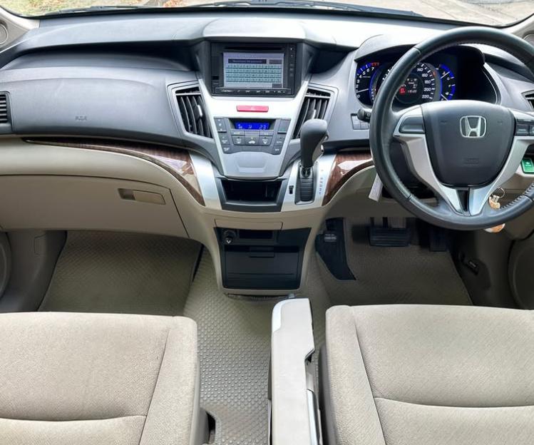 Honda Odyssey มือสอง 9