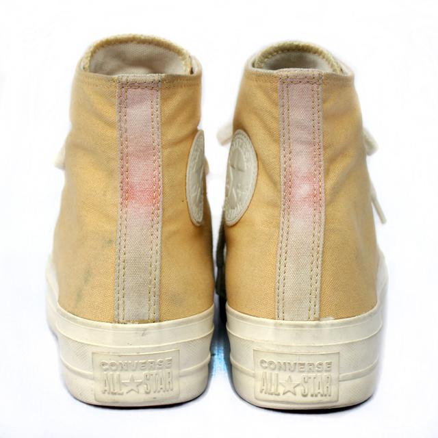 CONVERSE ผ้าใบหุ้มข้อมือสอง สีครีม-เหลืองอ่อน สภาพงามกริ๊บๆ จัดส่งฟรี!!! เก็บปลายทาง