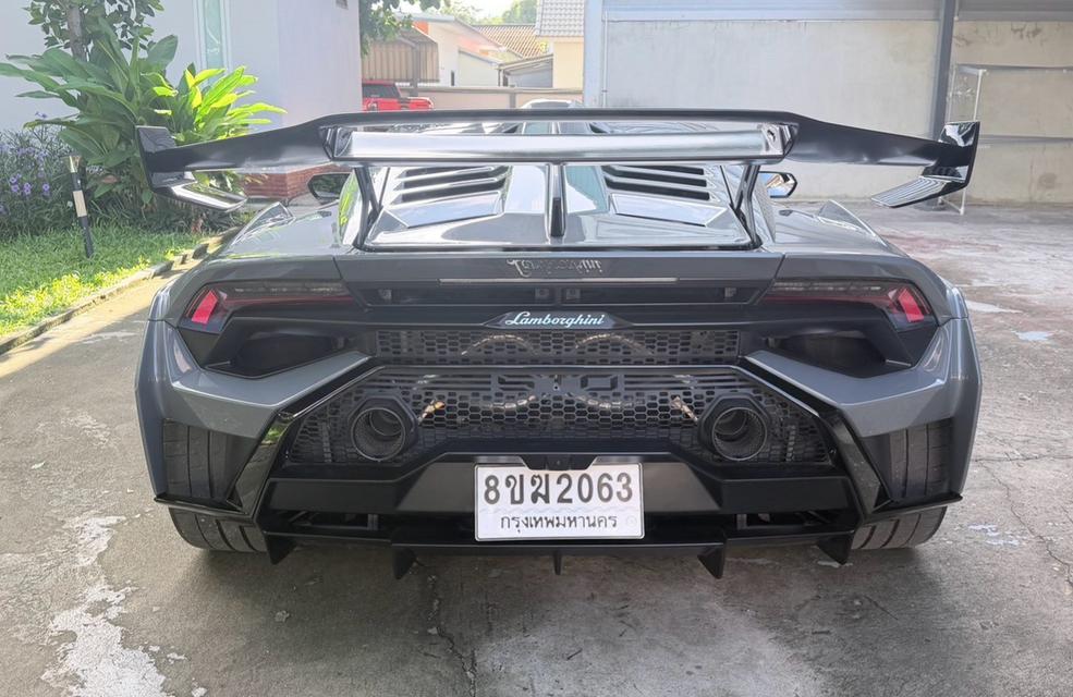 Lamborghini huracan STO รูปที่ 8