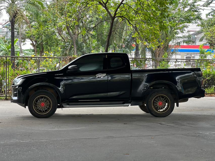 ขายรถ Isuzu D-max 3.0 DDI Z VCROSS SPACECAB 4WD MT ปี 2022 สีดำ 7