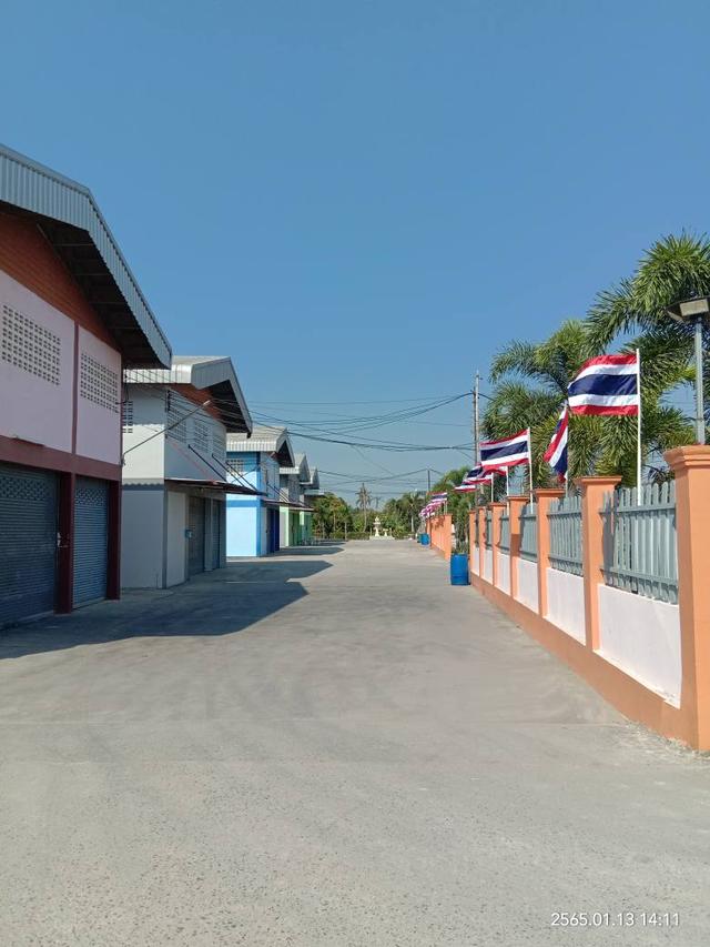 ให้เช่าโกดัง​ โรงงาน + พร้อมออฟฟิศ ลาดหลุมแก้ว ปทุมธานี ขนาด 250 ตร.ม. พื้นที่สีม่วง ทำเลสะดวก ร่มรื่นไม่แออัด 6