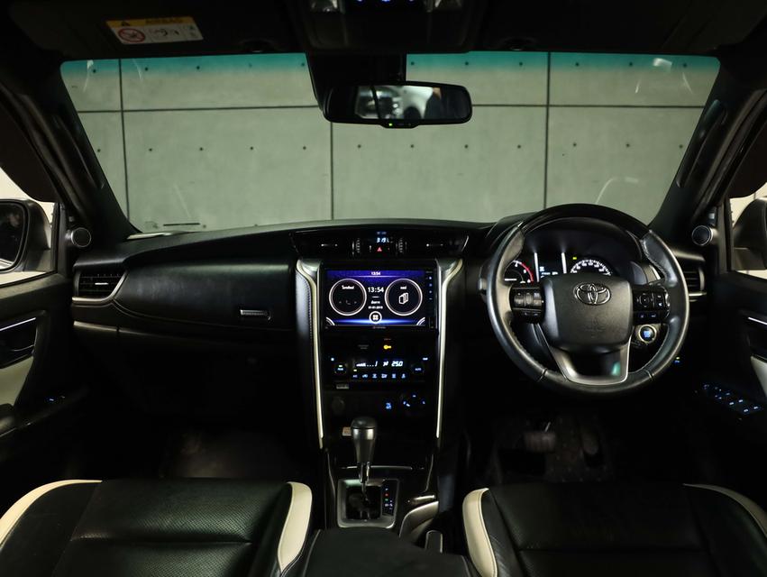 2021 Toyota FORTUNER 2.8 (ปี 15-25) Legender 4WD SUV AT รูปที่ 6