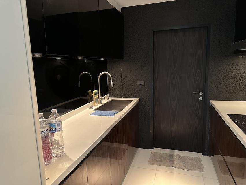 คอนโดเดอะแพลทินั่ม แฟชั่นมอล์ล 13