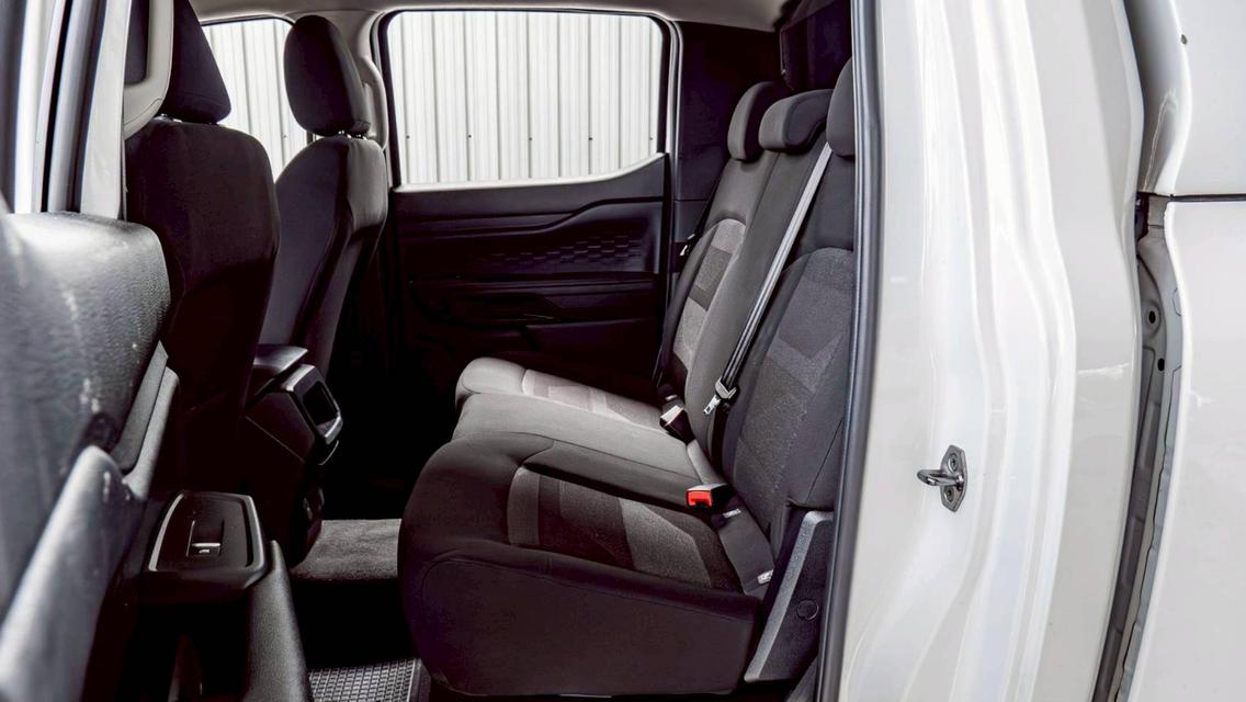FORD RANGER 2.0 XLS ปี 2023 สีขาว รูปที่ 13