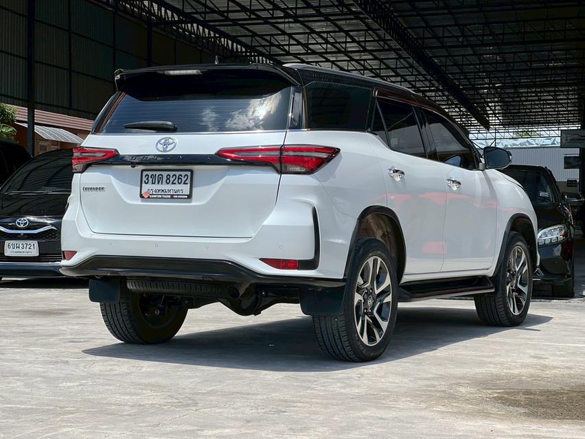 TOYOTA FORTUNER 2.4 LEGENDER BLACK TOP ปี 2022