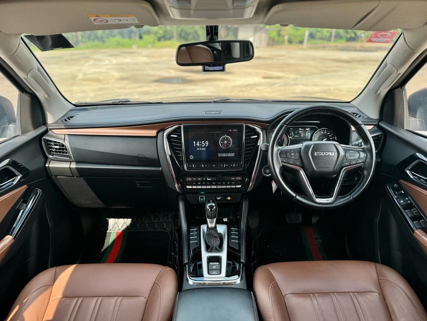 ISUZU MUX Wagon 4dr 1.9 ELEGANT AT 2WD 7st Auto 6sp RWD 1.9DCT Y2021. สีเทาดำ  ออโต้  14
