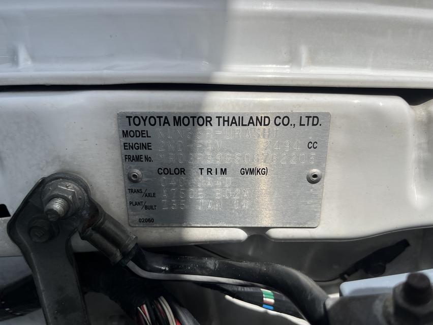 Toyota Vigo 2.5 vn turbo ออโต้ 2014 ยกสูง  ได้เกียร์ออโต้  16