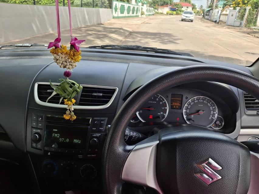 ซูซูกิสวิฟ ปี 2012  8
